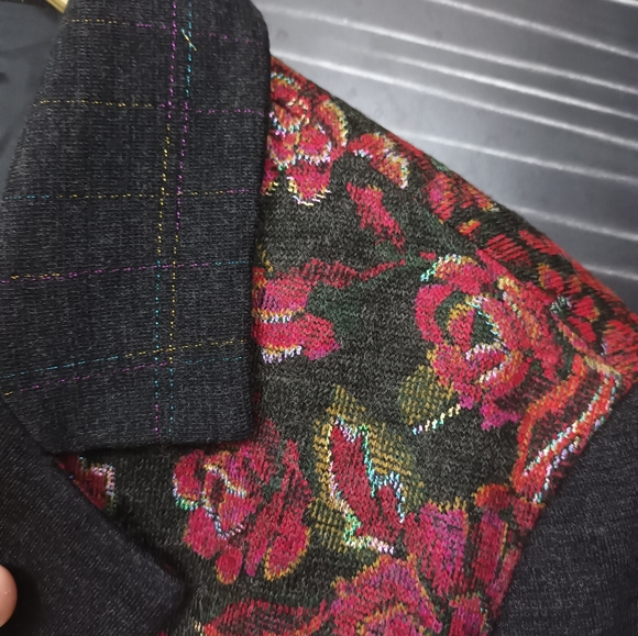 Branded partywear high quality blazer..... - Picture 5 of 10